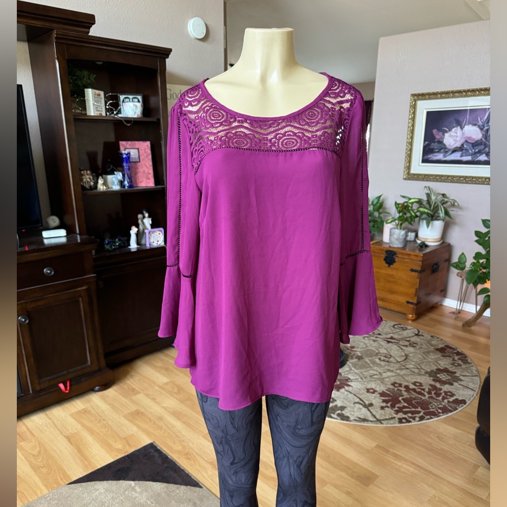 Signature Collection purple 3/4 bell sleeves blouse-size M